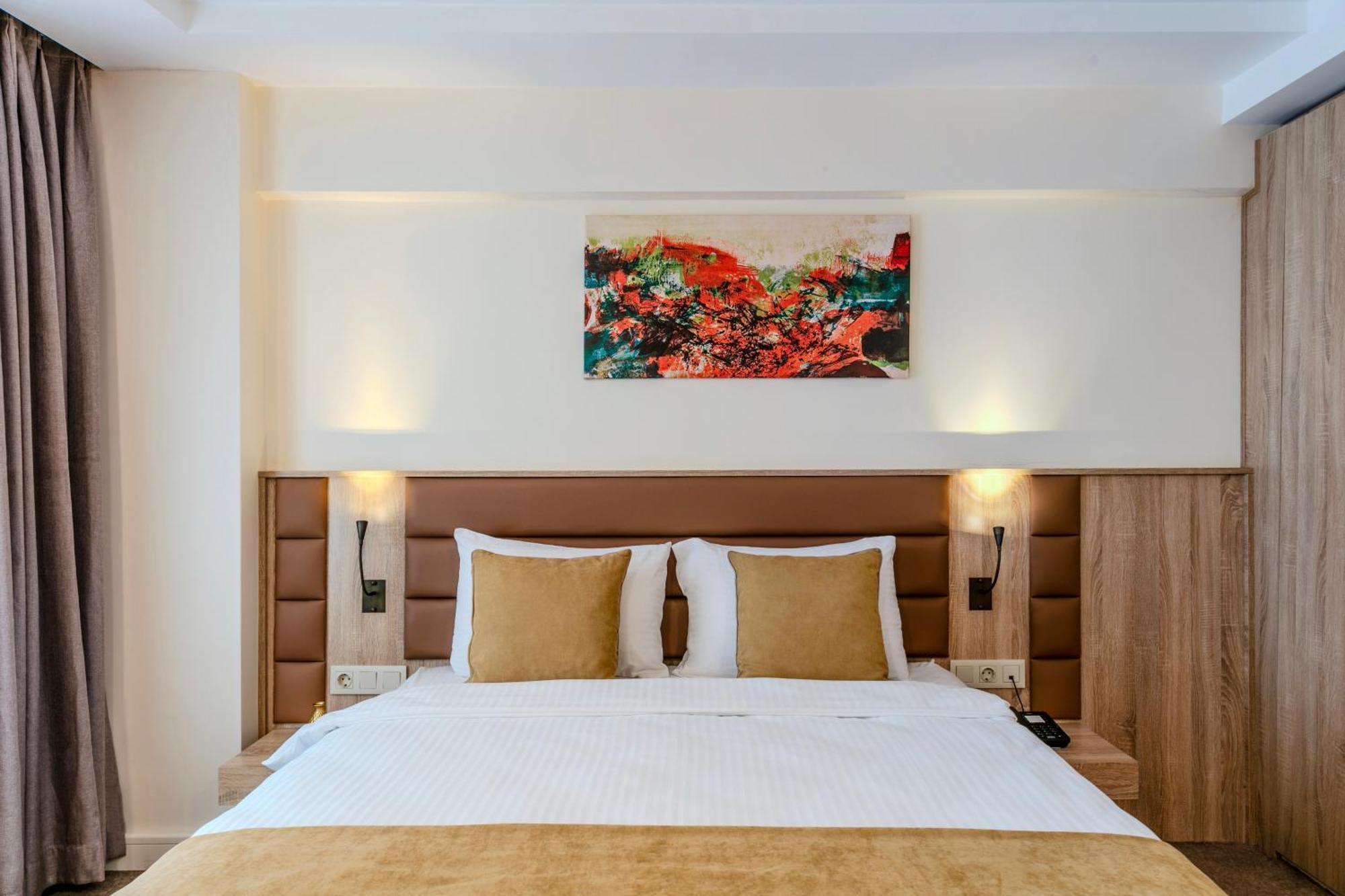 Roys Hotel & Suites Istanbul Exterior photo