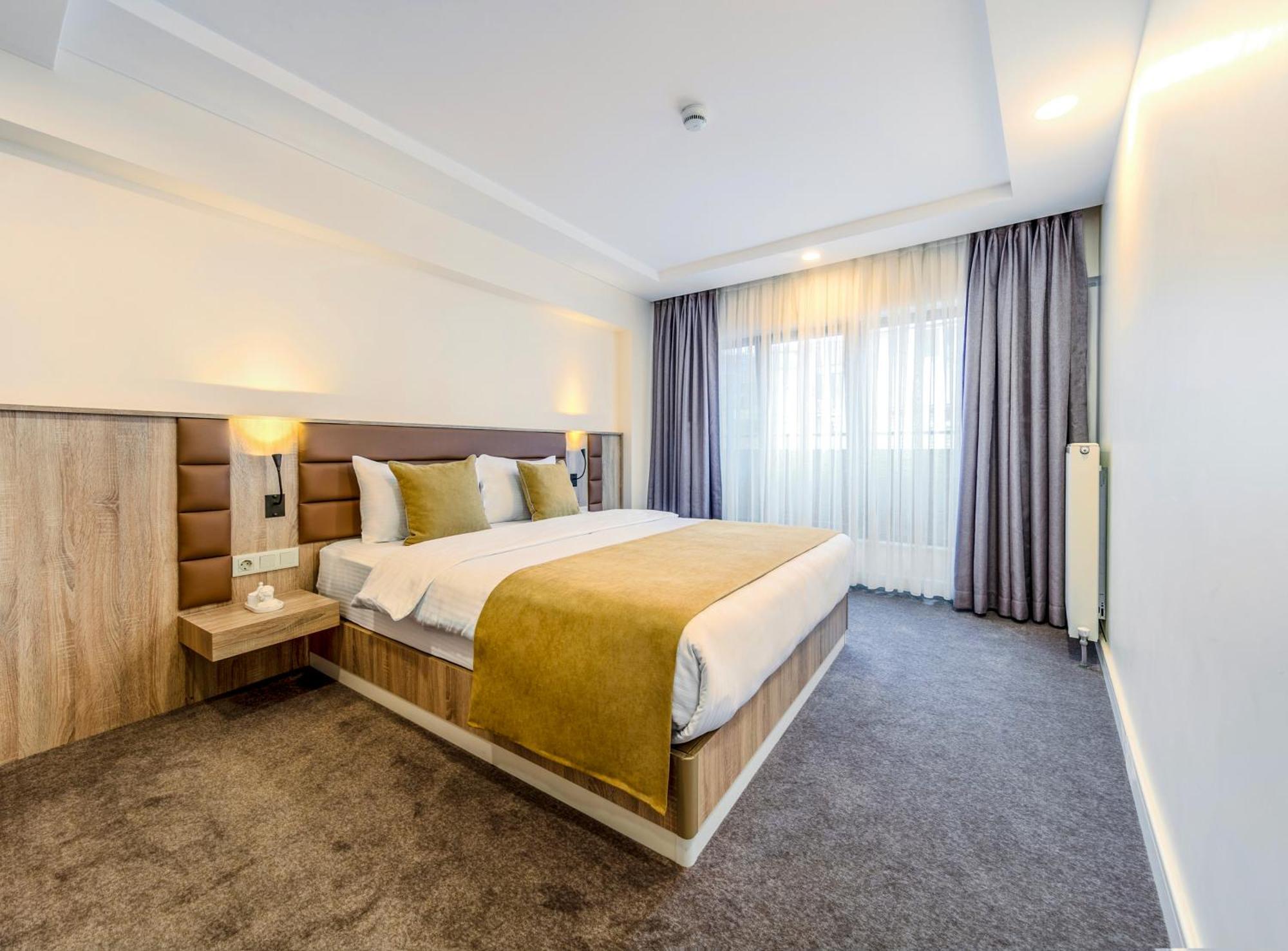 Roys Hotel & Suites Istanbul Exterior photo