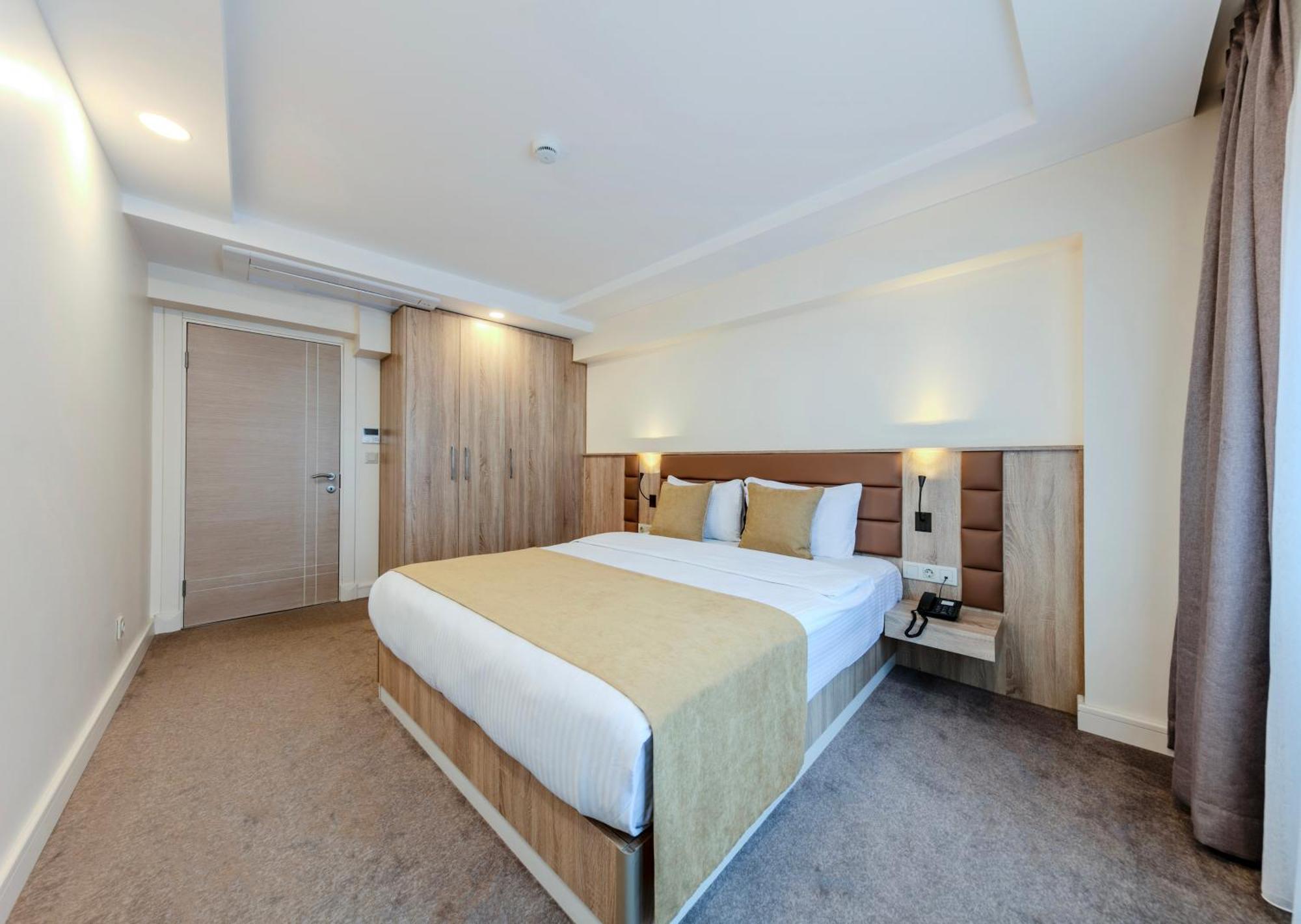 Roys Hotel & Suites Istanbul Exterior photo