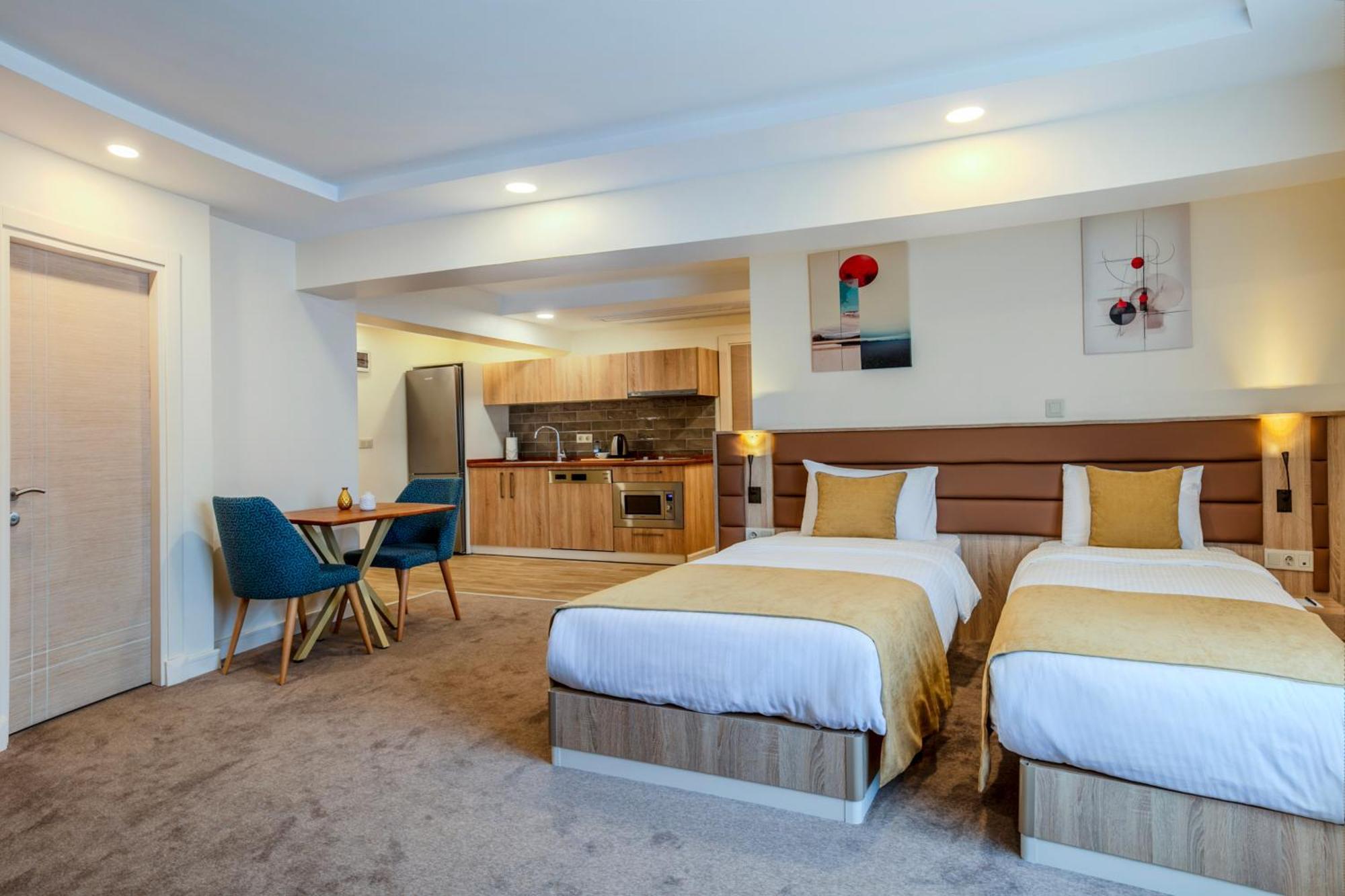 Roys Hotel & Suites Istanbul Exterior photo