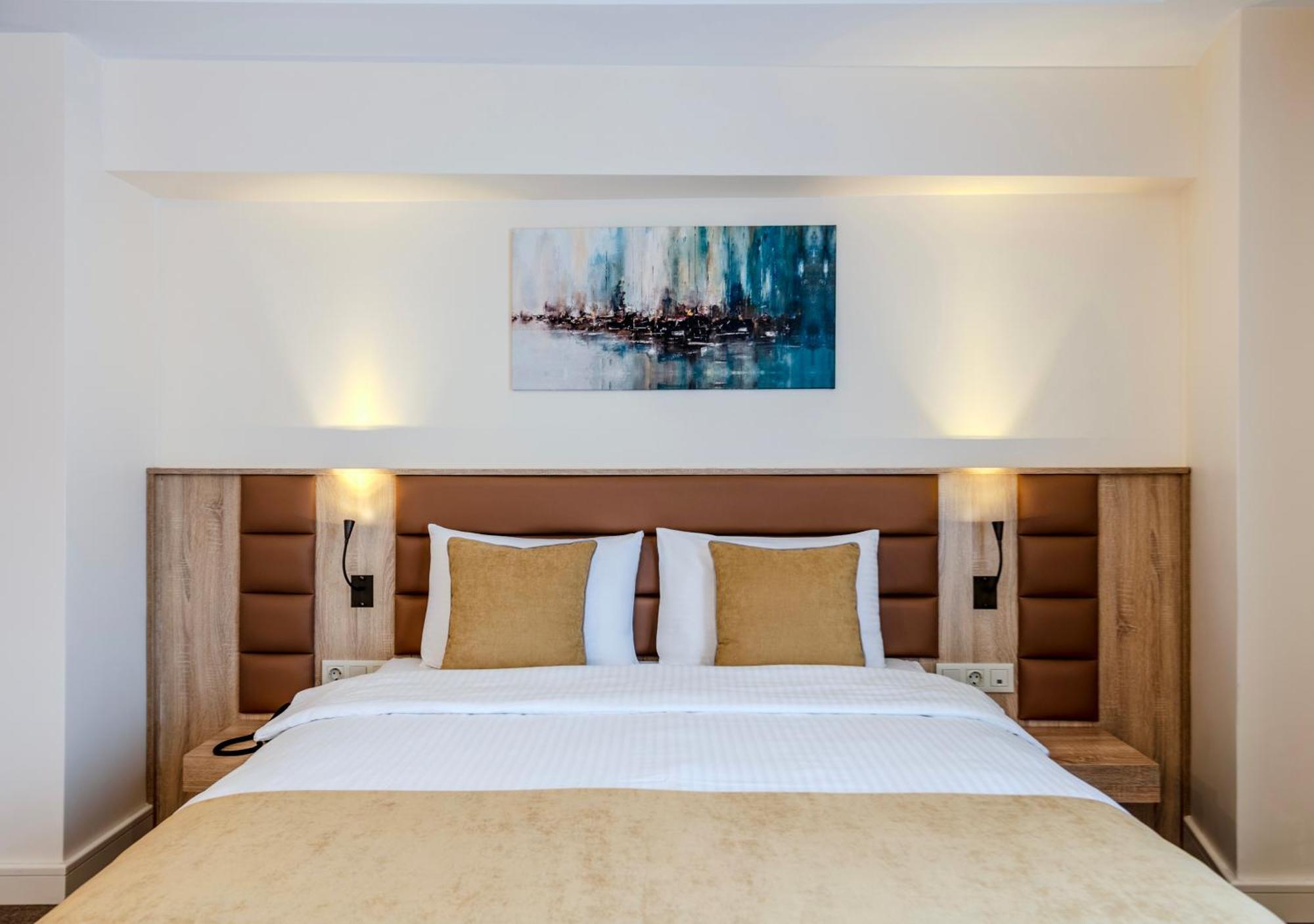 Roys Hotel & Suites Istanbul Exterior photo