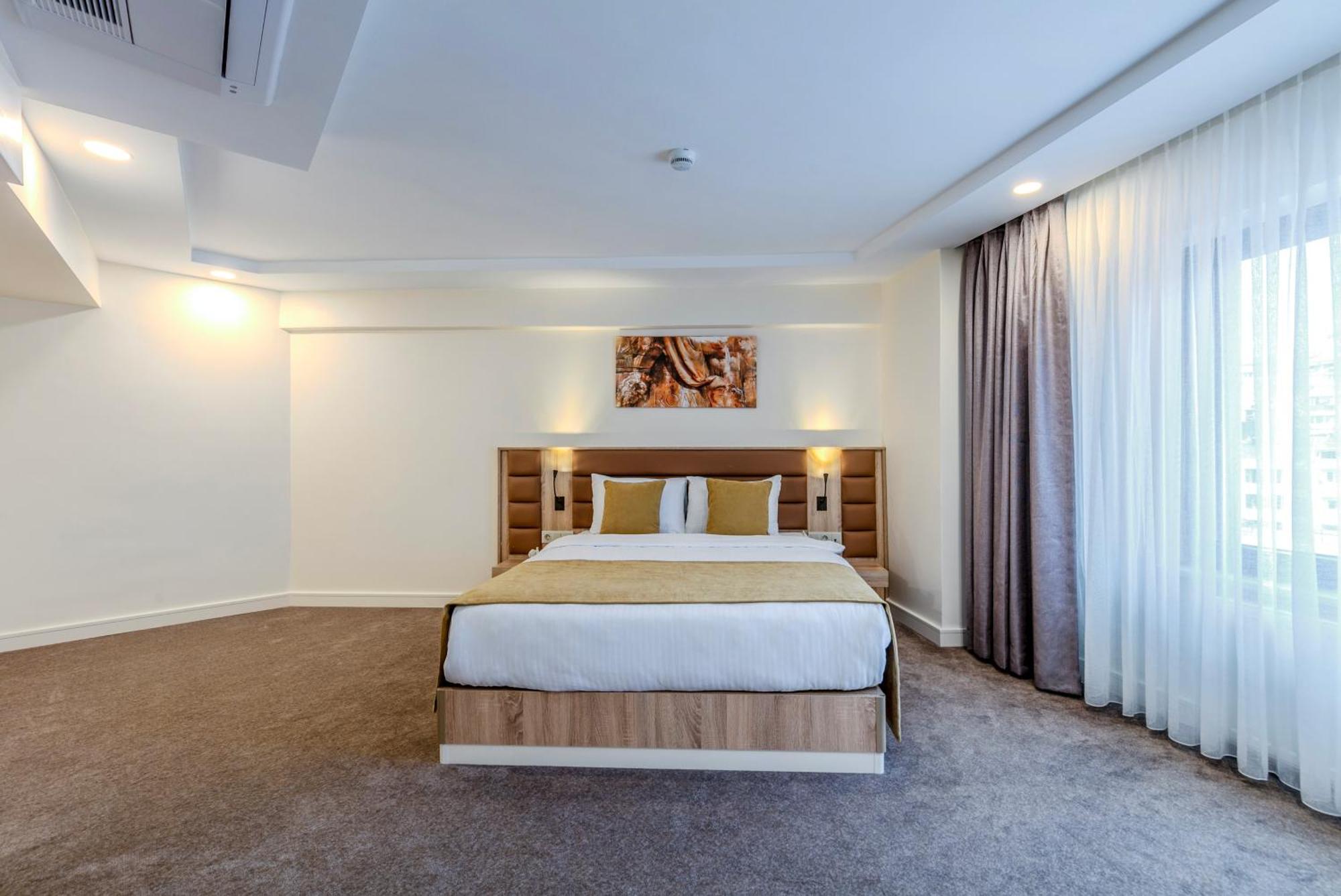 Roys Hotel & Suites Istanbul Exterior photo