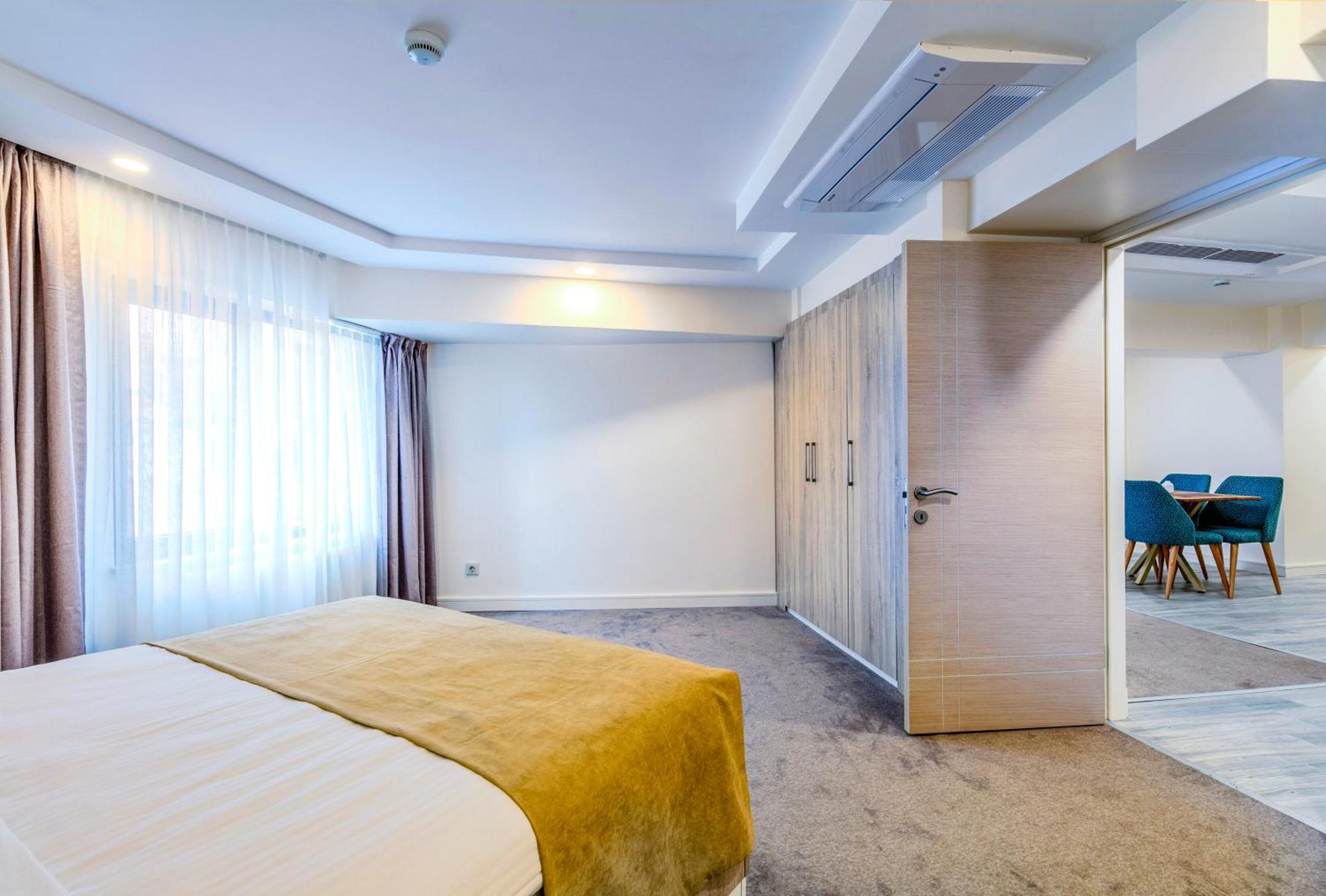 Roys Hotel & Suites Istanbul Exterior photo